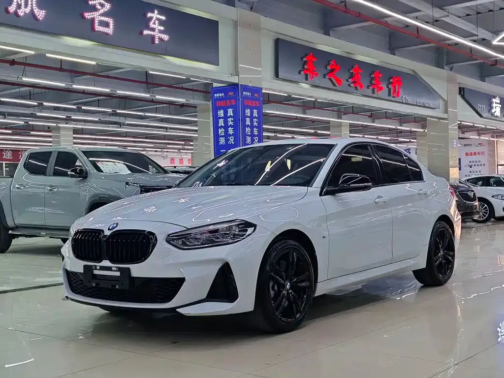 BMW 1 Series — фото 1