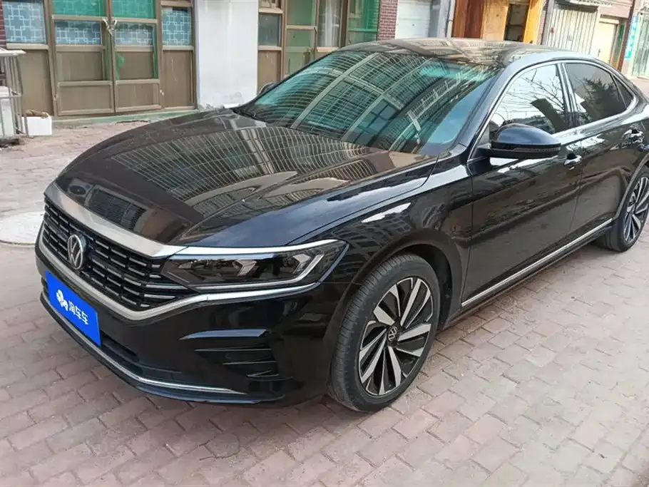 Volkswagen Passat — фото 1
