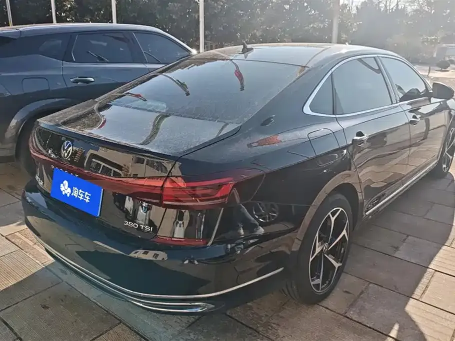 Volkswagen Passat — фото 4