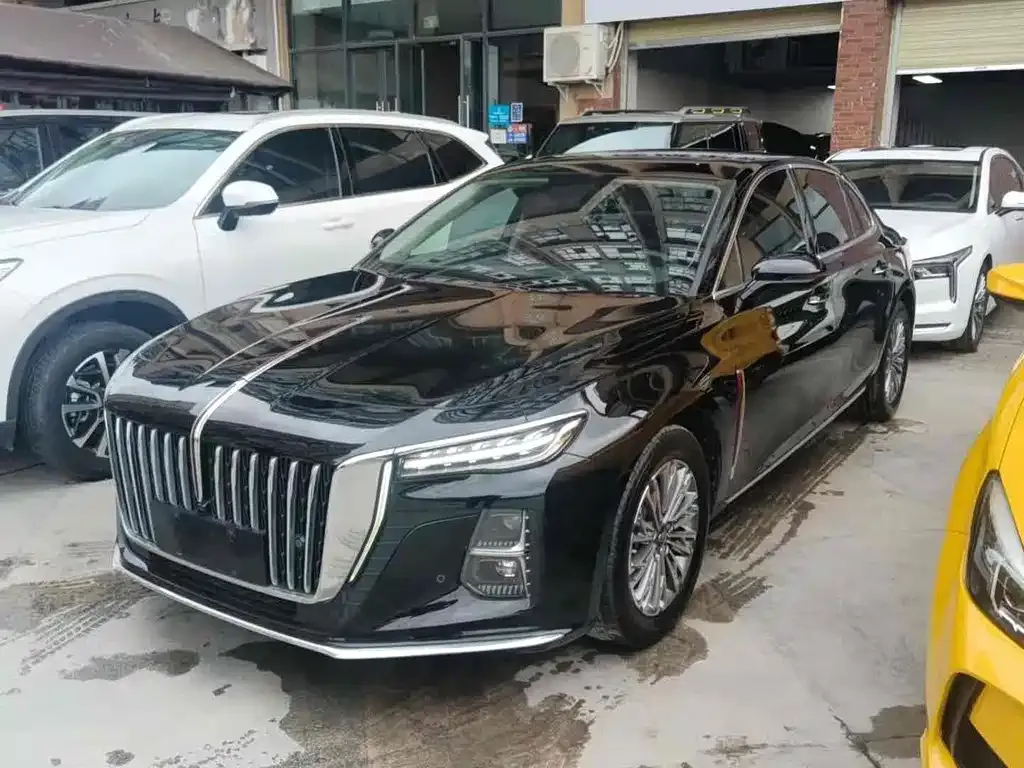 Hongqi H5 — фото 1
