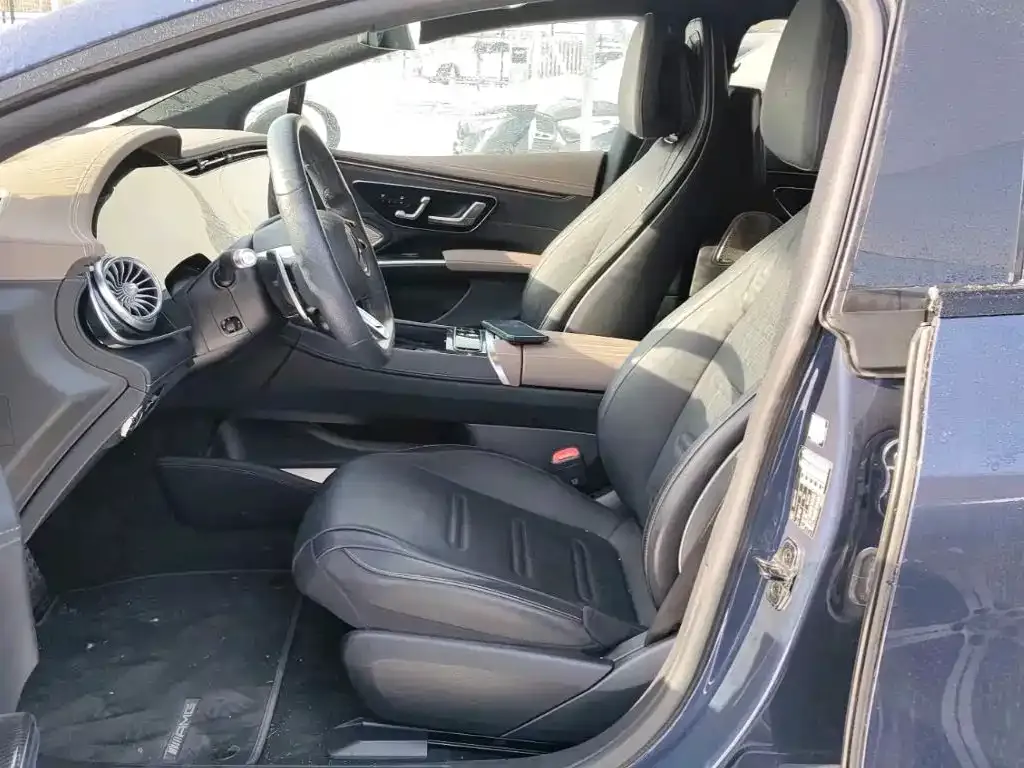 Mercedes-Benz EQS AMG — фото 3