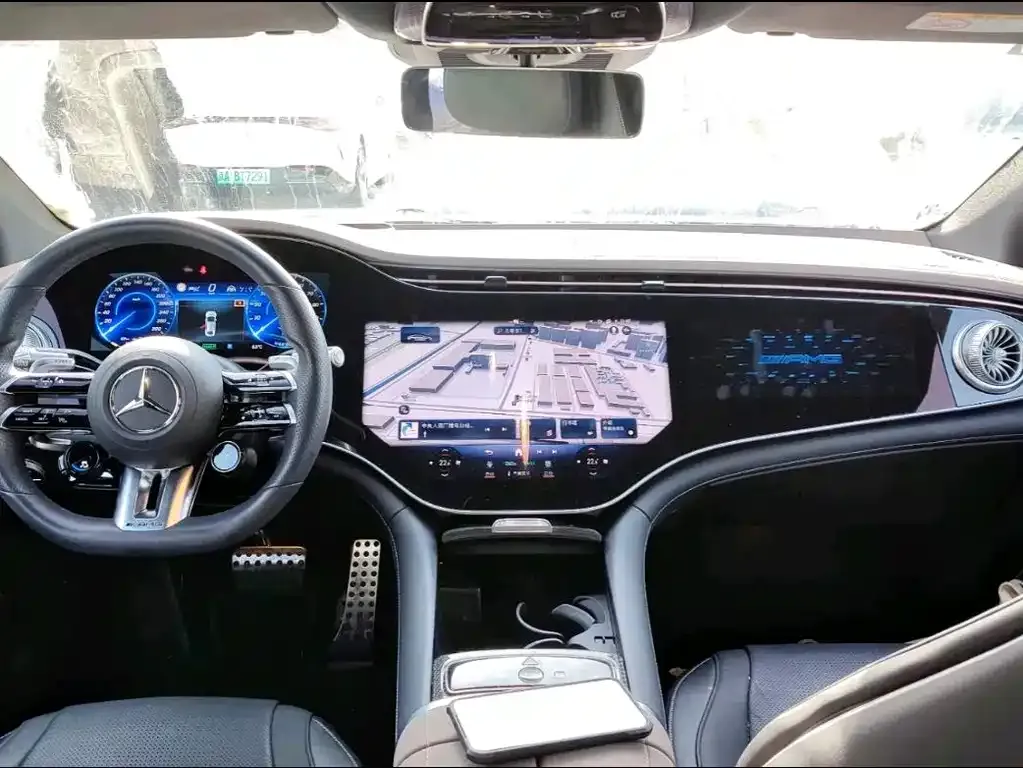 Mercedes-Benz EQS AMG — фото 5