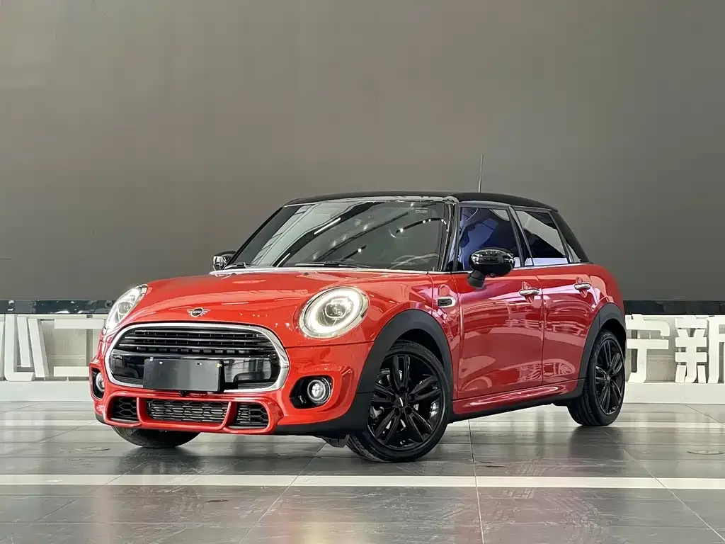 MINI Cooper (3-door) — фото 1