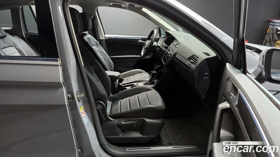 Volkswagen Tiguan — фото 10