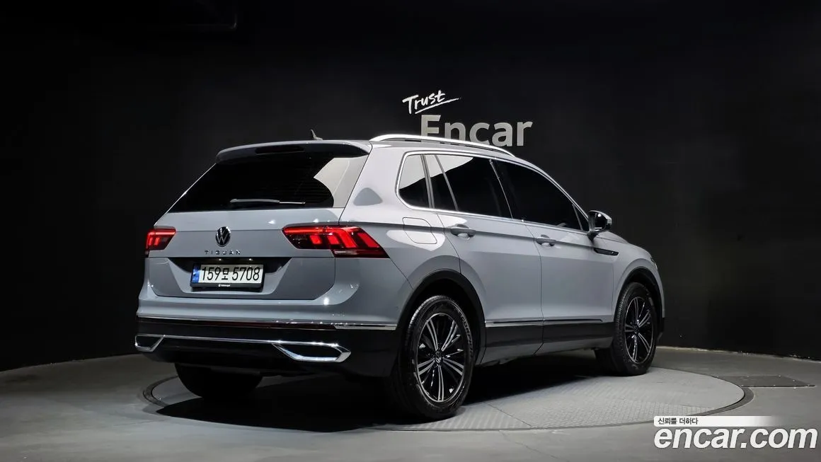 Volkswagen Tiguan — фото 2