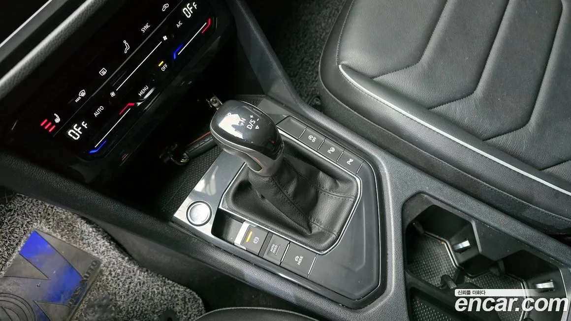 Volkswagen Tiguan — фото 9