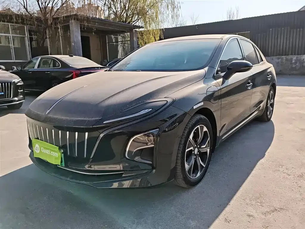 Hongqi E-QM5 — фото 1