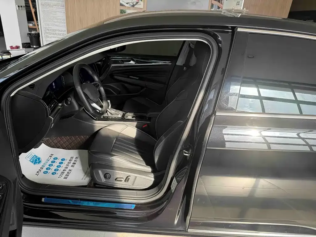 Volkswagen Passat — фото 6