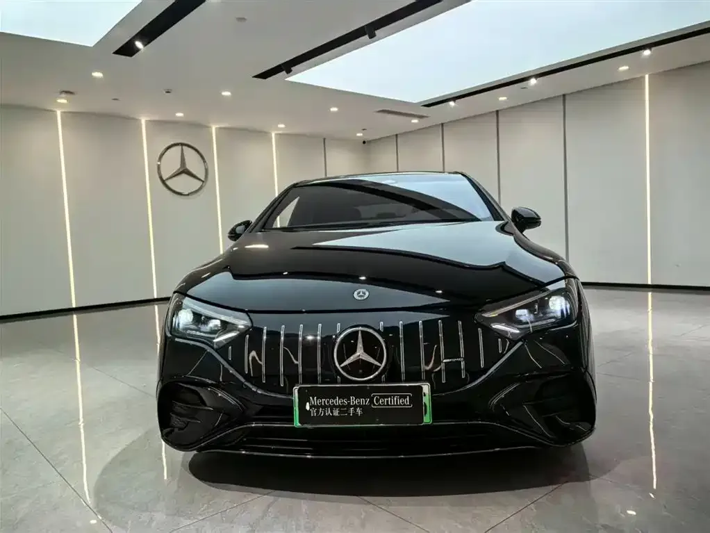 Mercedes-Benz EQE AMG — фото 2