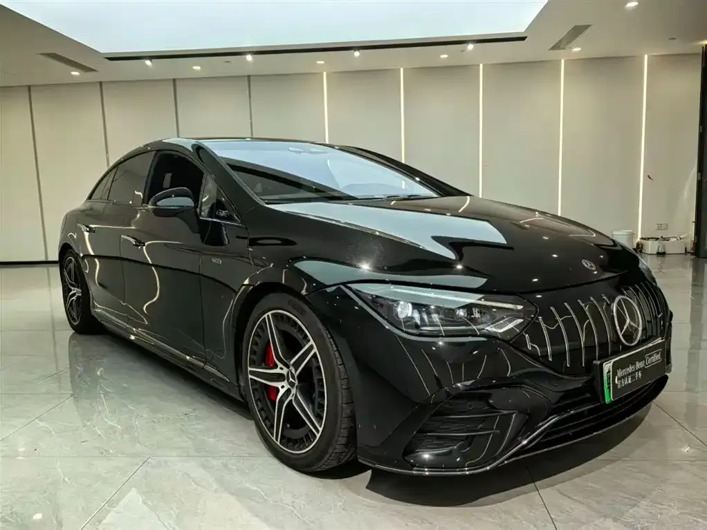 Mercedes-Benz EQE AMG — фото 4