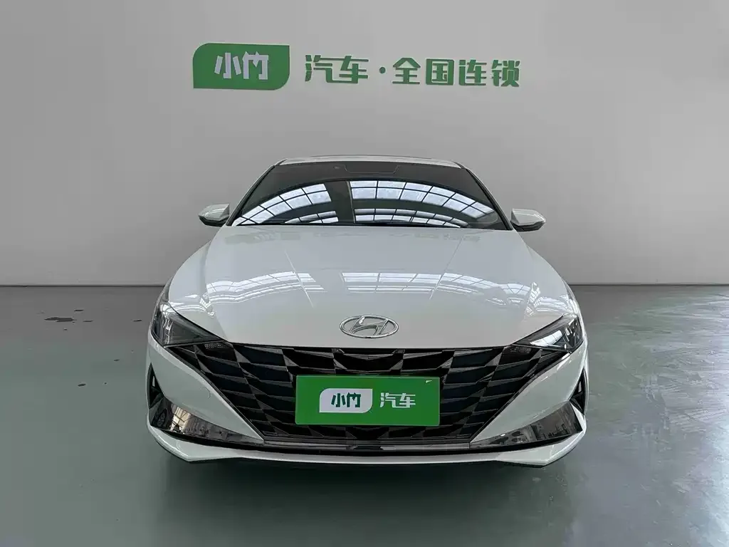 Hyundai Elantra — фото 2