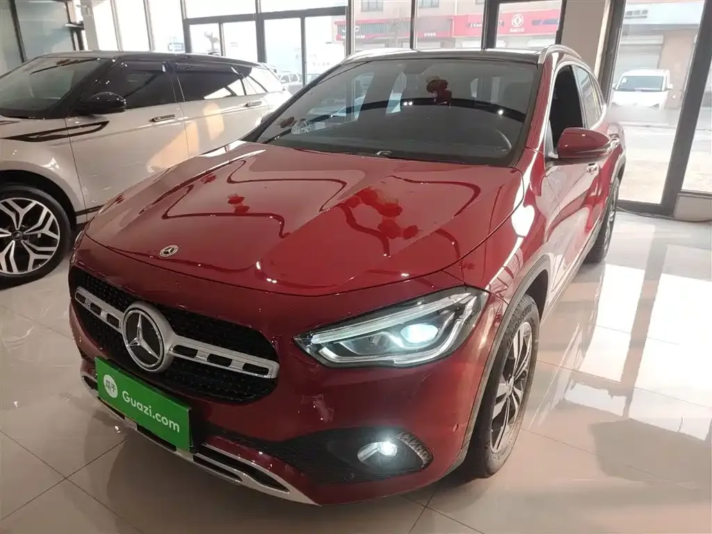 Mercedes-Benz GLA — фото 1