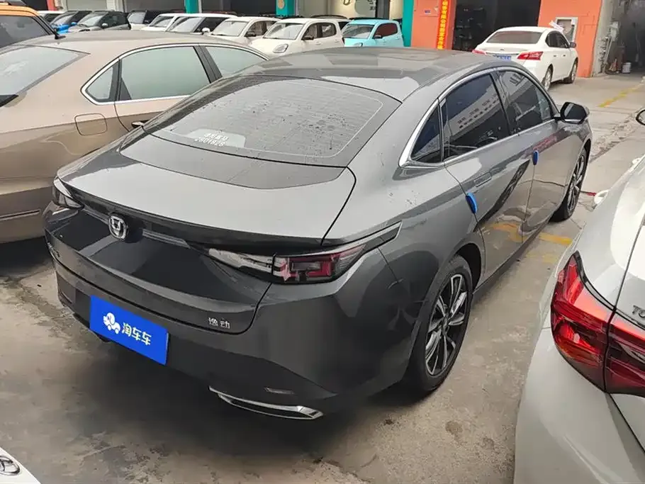 Changan Eado — фото 3