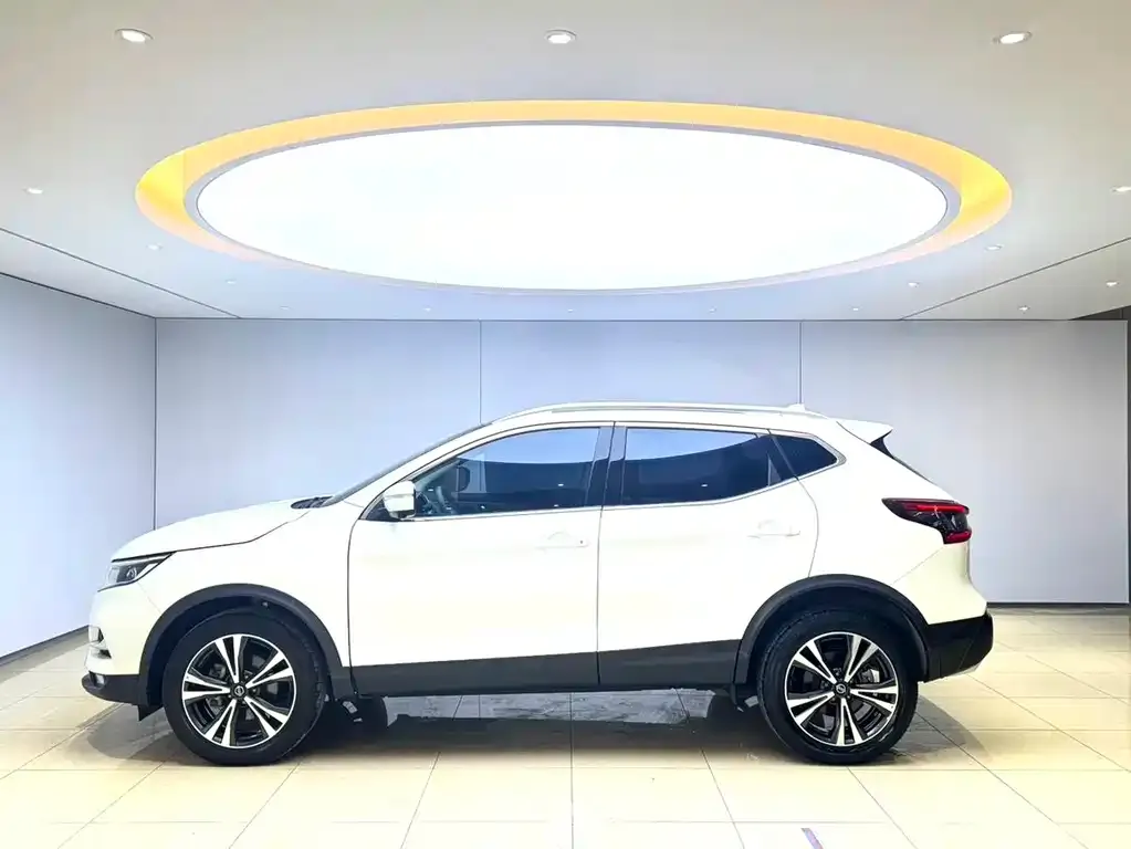 Nissan Qashqai — фото 9