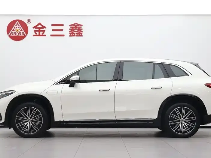 Mercedes-Benz EQS SUV — фото 4