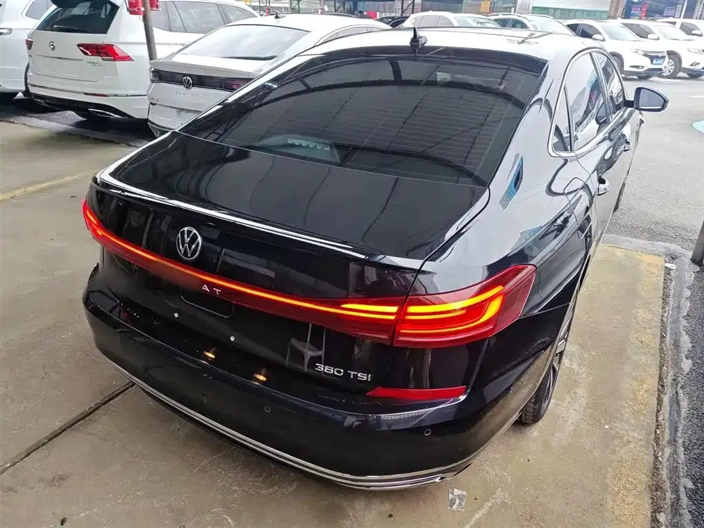 Volkswagen Passat — фото 10