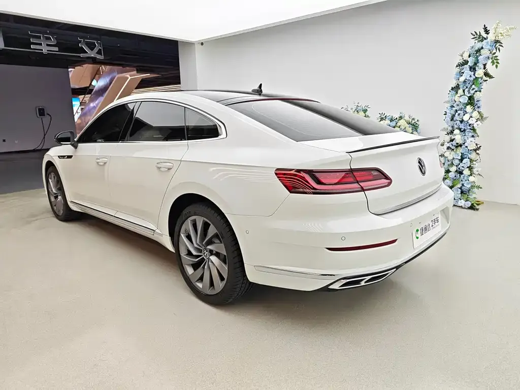 Volkswagen CC — фото 10