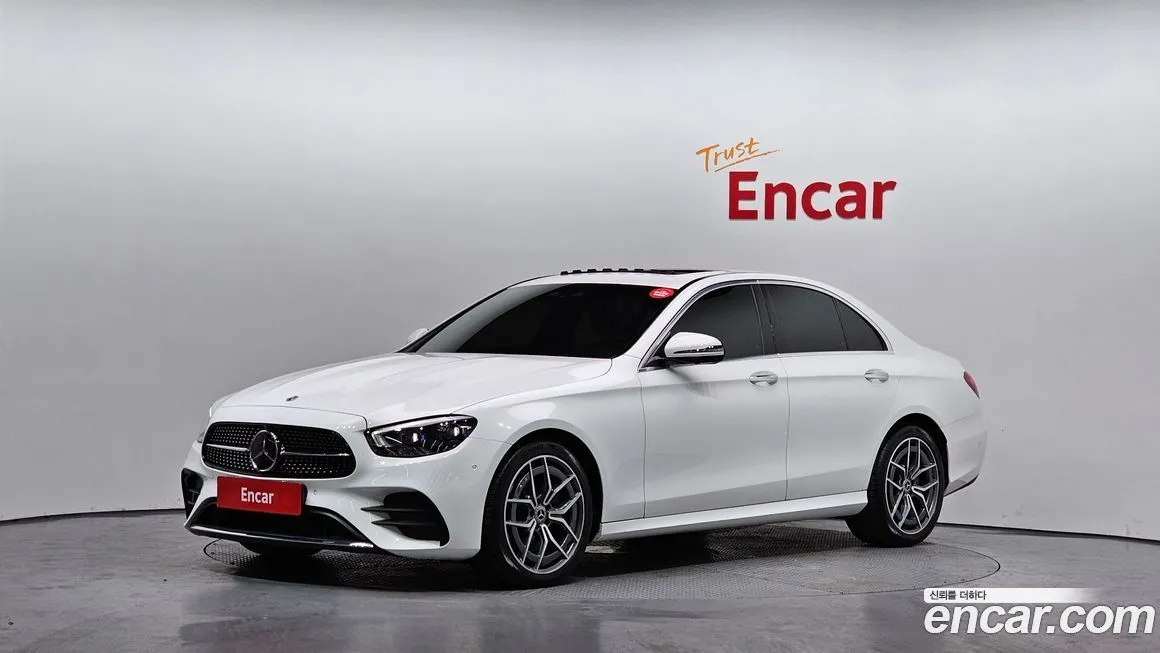 Mercedes-Benz E-Class — фото 1