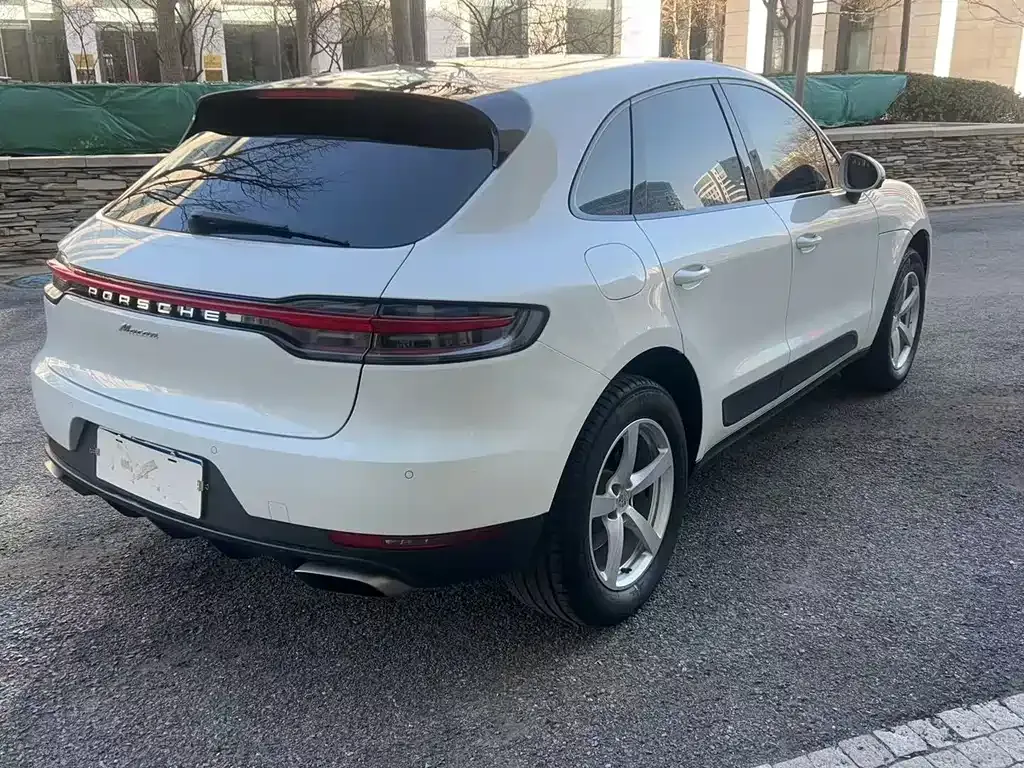 Porsche Macan — фото 10