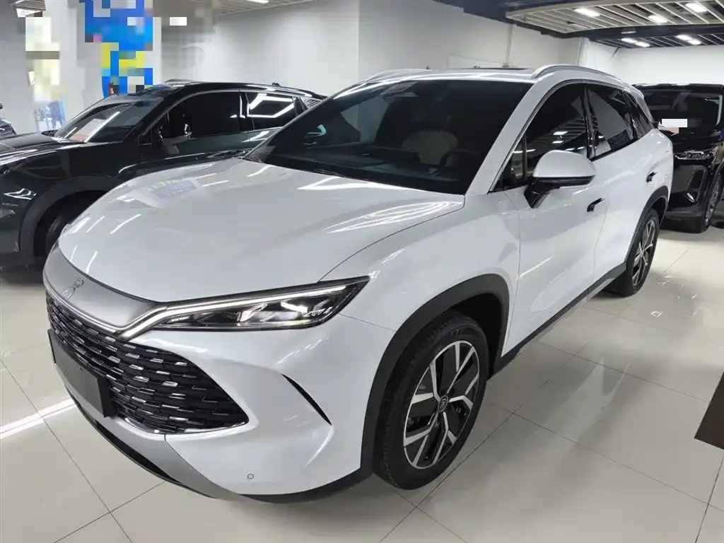 BYD L DM-i — фото 1
