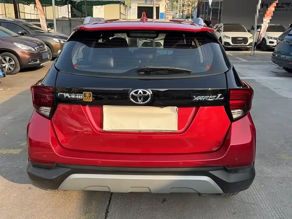 Toyota Yaris L — фото 6