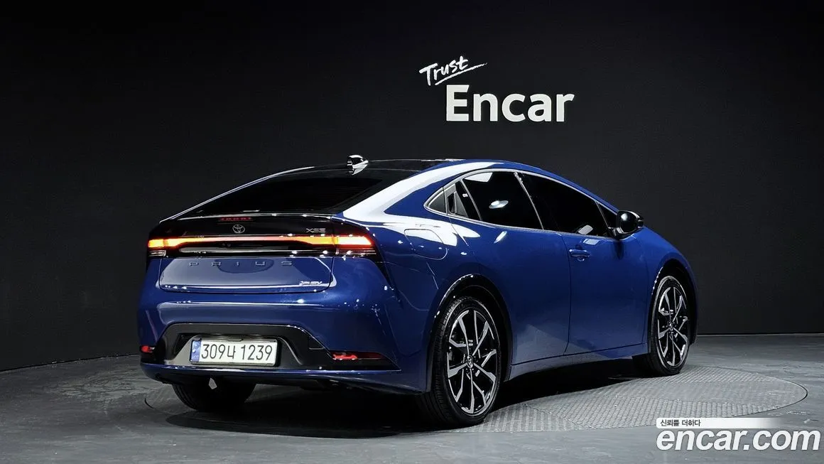 Toyota Prius — фото 5