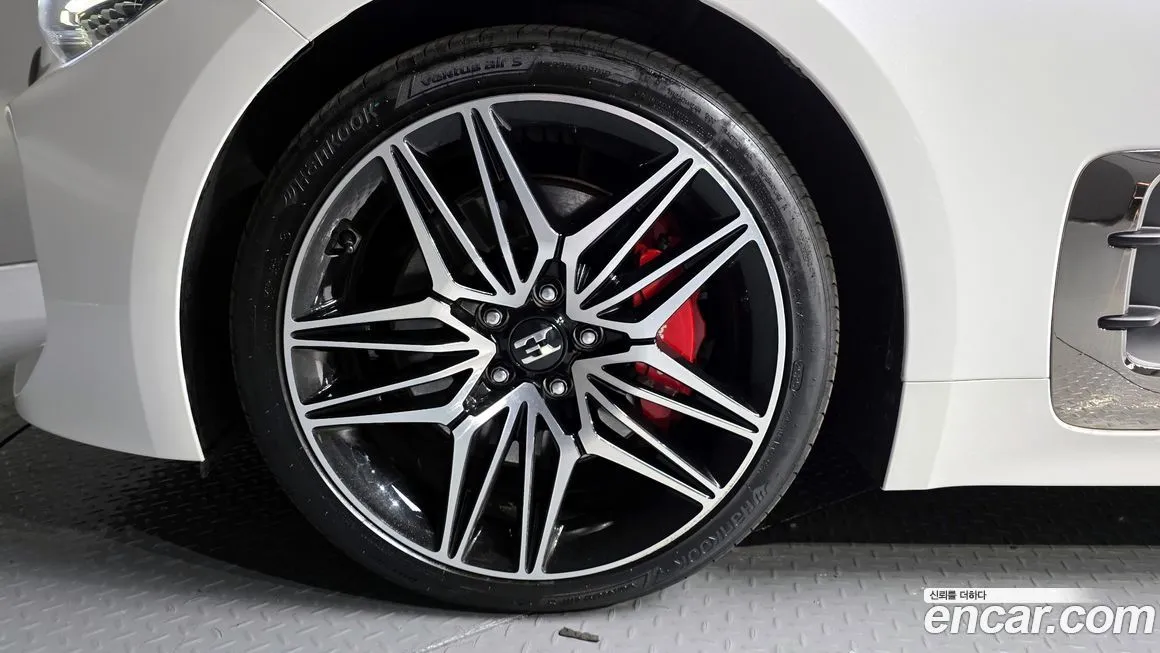 Kia Stinger — фото 10