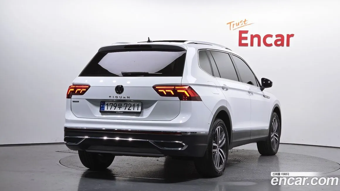 Volkswagen Tiguan — фото 7