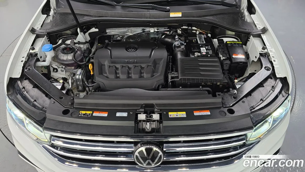 Volkswagen Tiguan — фото 10