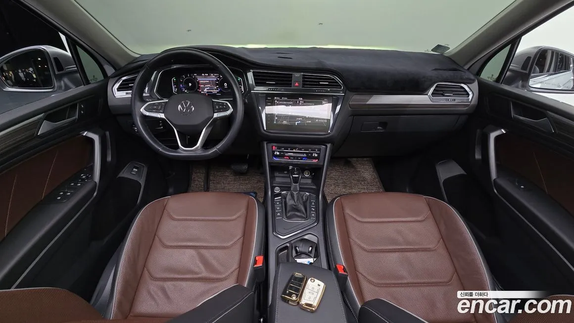 Volkswagen Tiguan — фото 6