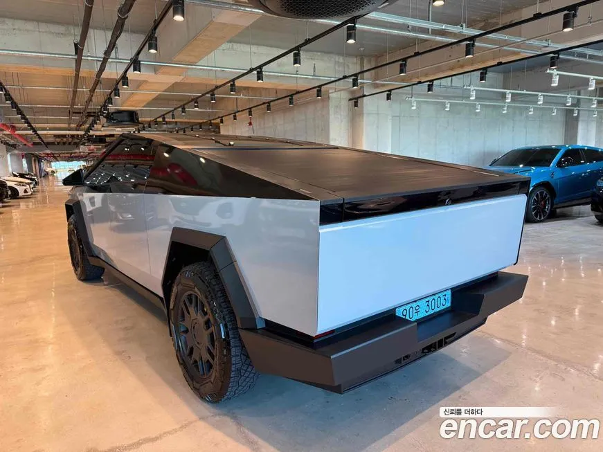 Tesla Cybertruck — фото 6