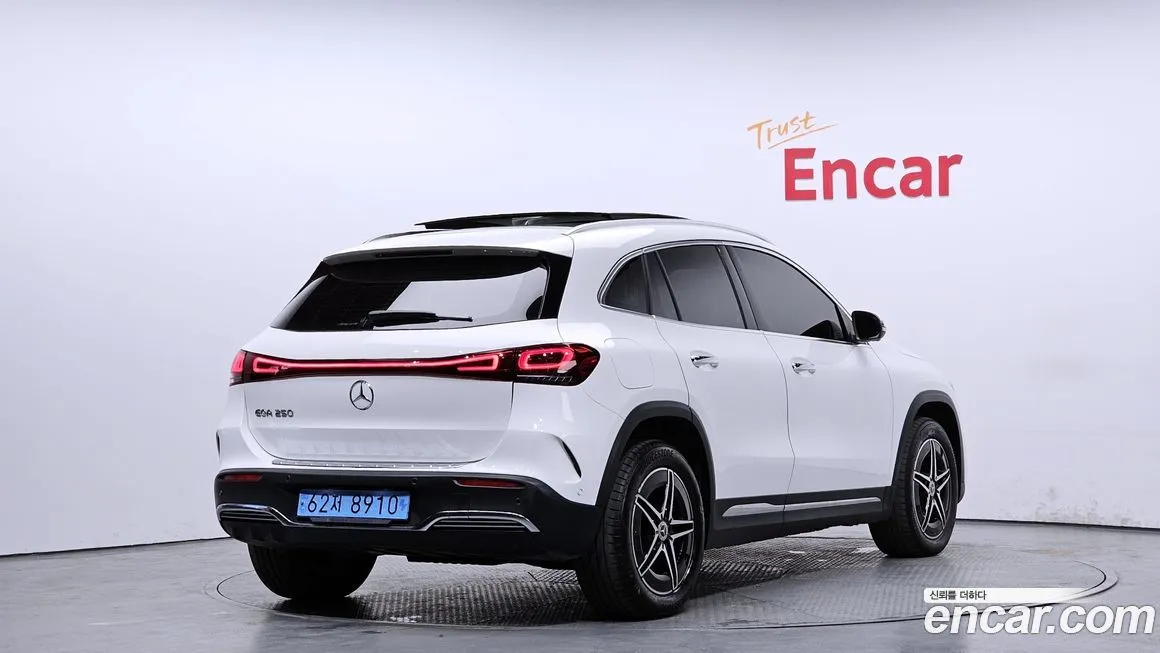 Mercedes-Benz EQA — фото 2