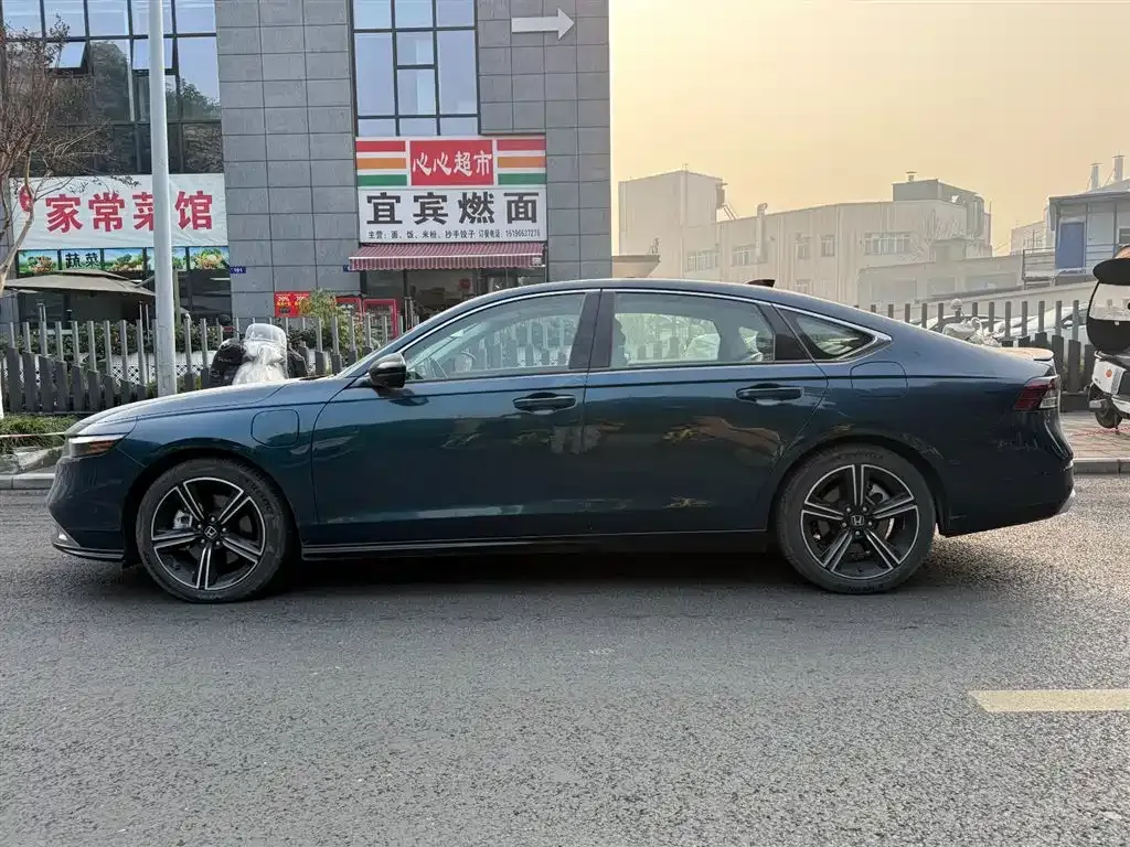 Honda Accord New Energy — фото 6