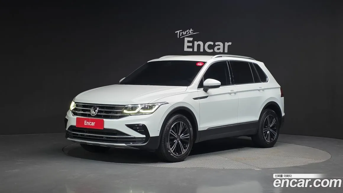 Volkswagen Tiguan — фото 1