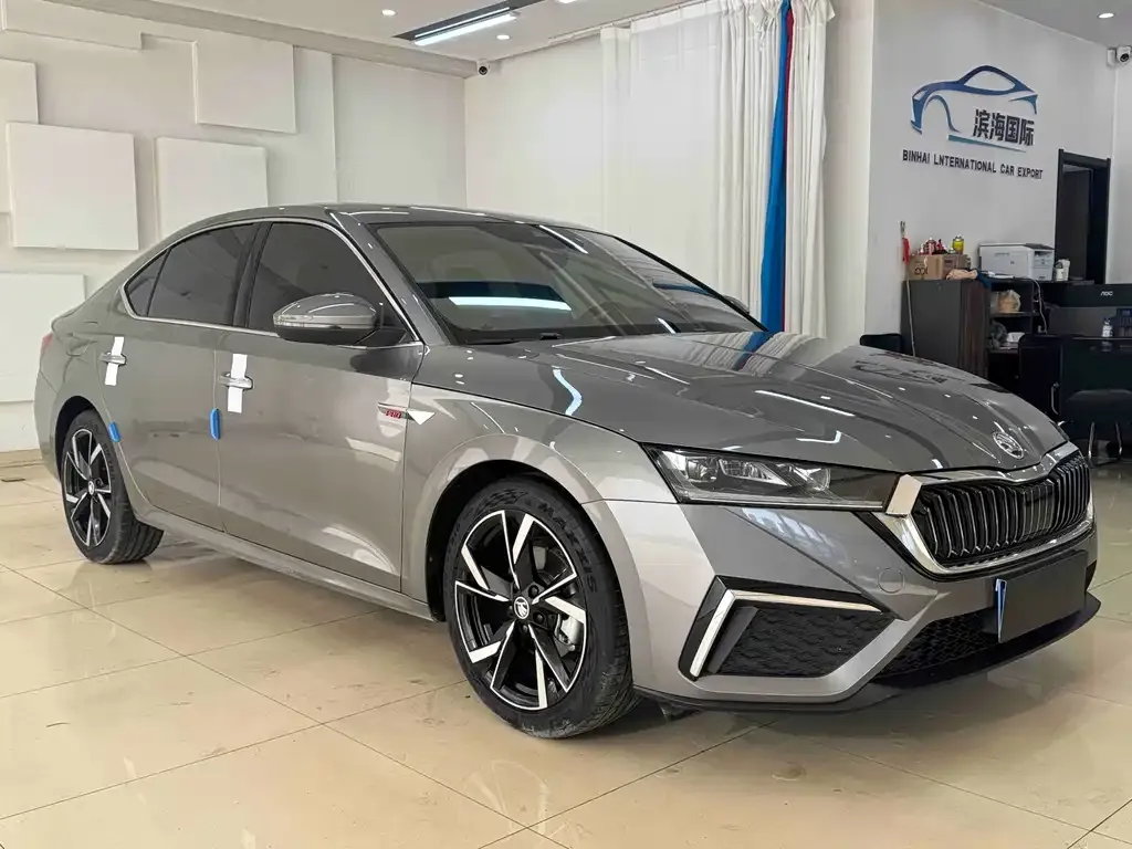 Skoda Octavia — фото 8