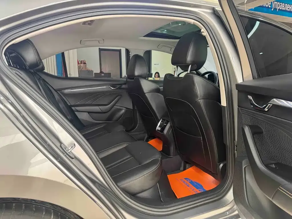 Skoda Octavia — фото 6