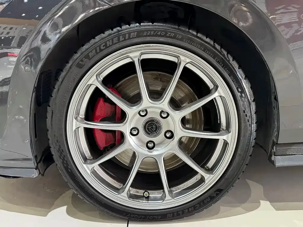 Volkswagen Golf GTI — фото 4