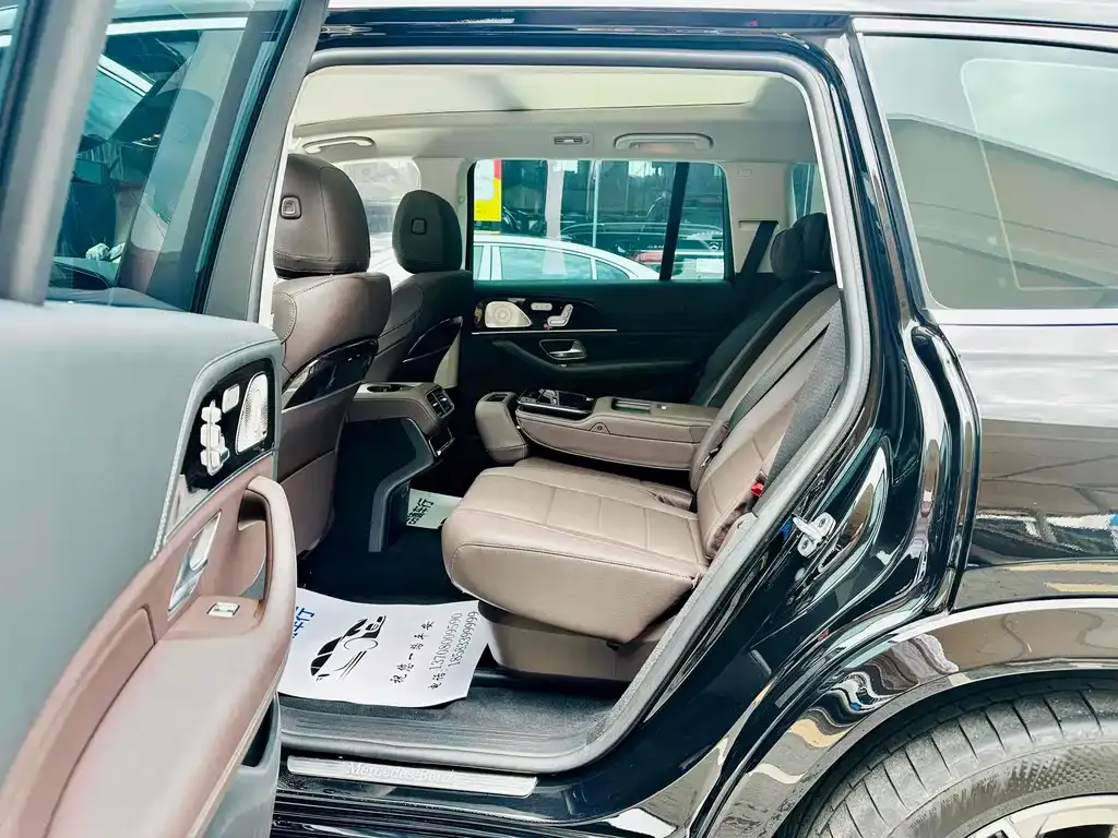 Mercedes-Benz GLS — фото 9