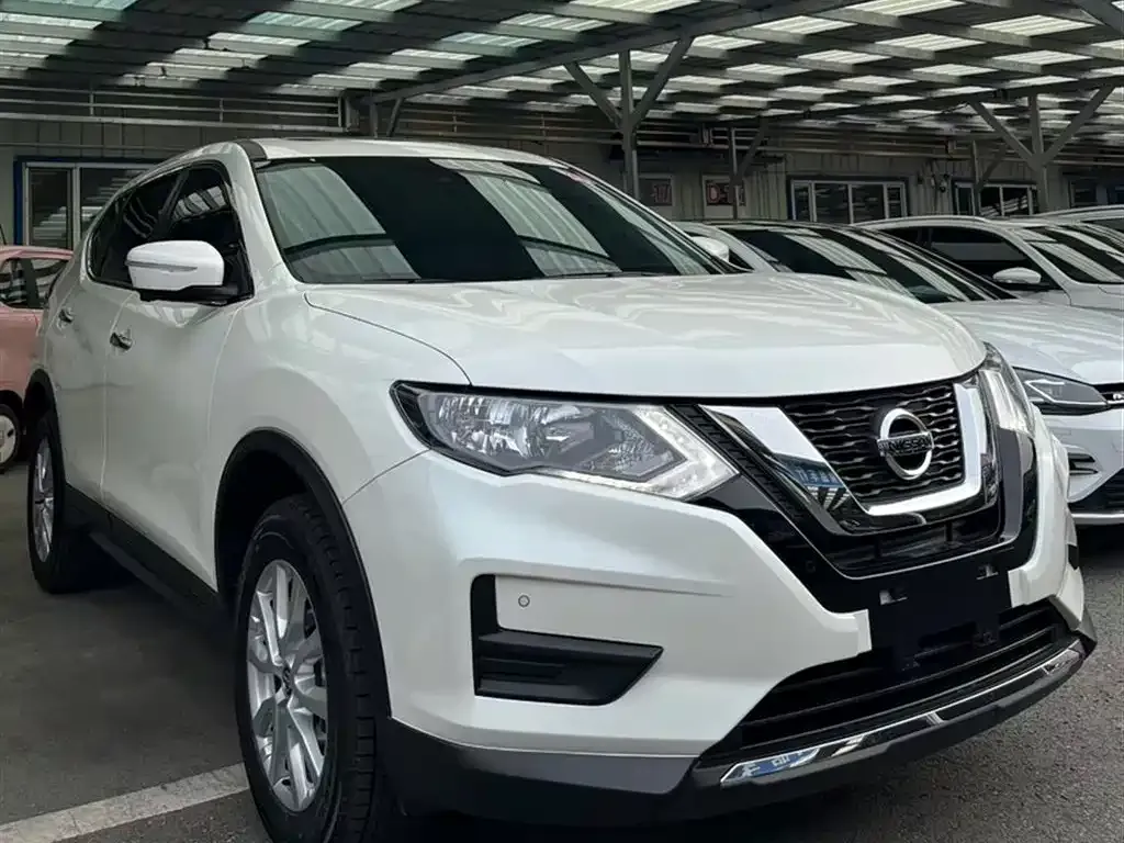 Nissan X-Trail — фото 6