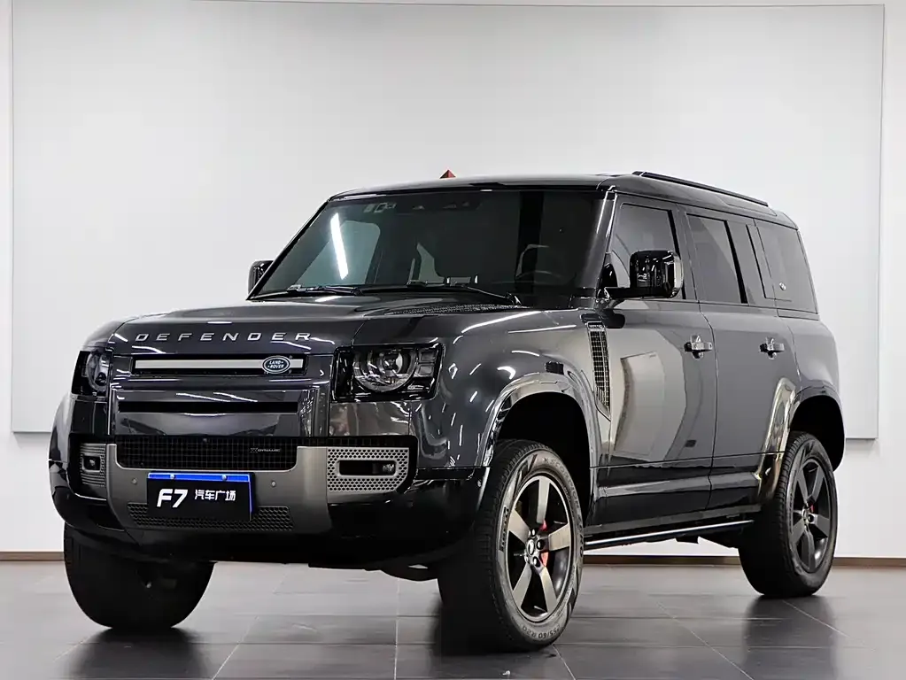 Land Rover Defender — фото 1