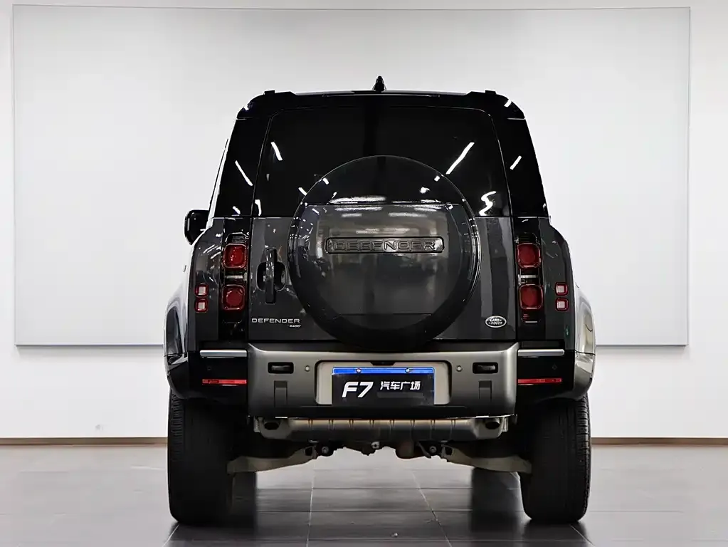 Land Rover Defender — фото 2