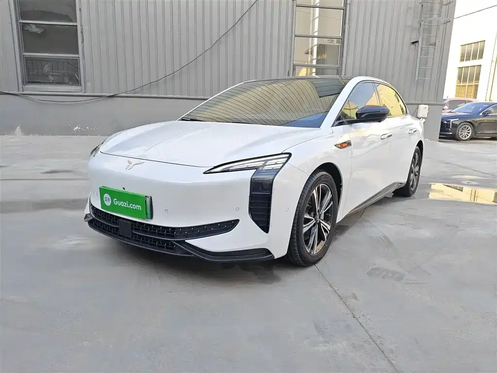 Hongqi EH7 — фото 1