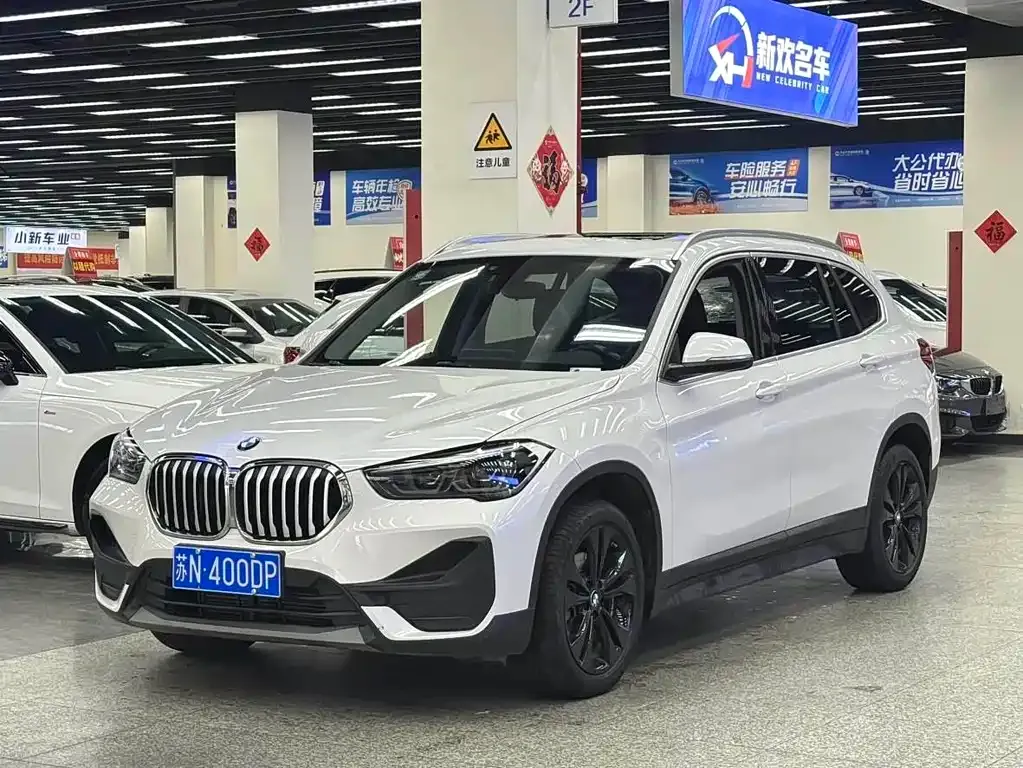 BMW X1 — фото 1