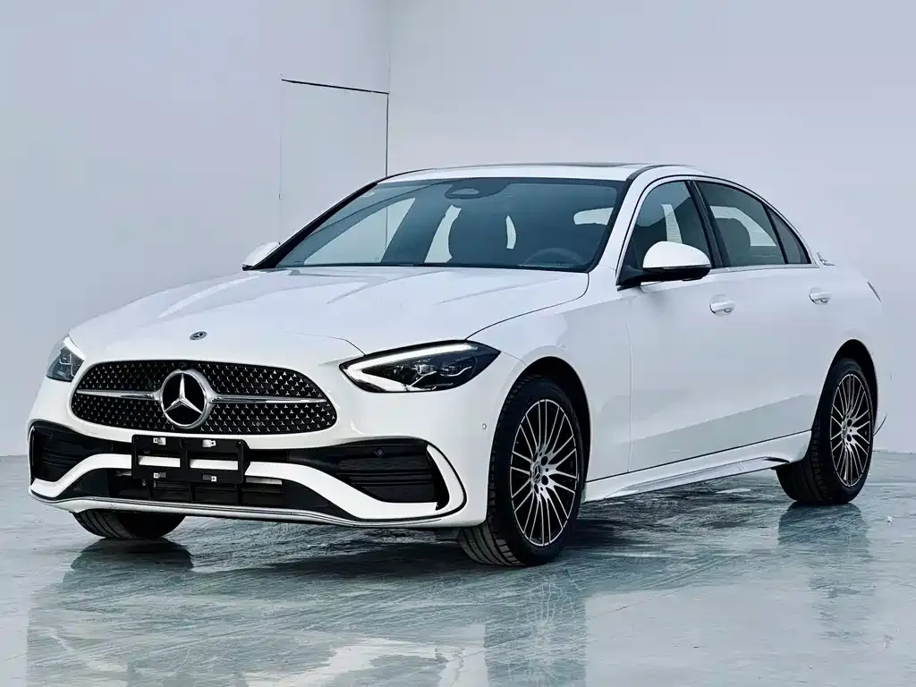 Mercedes-Benz C-Class — фото 1