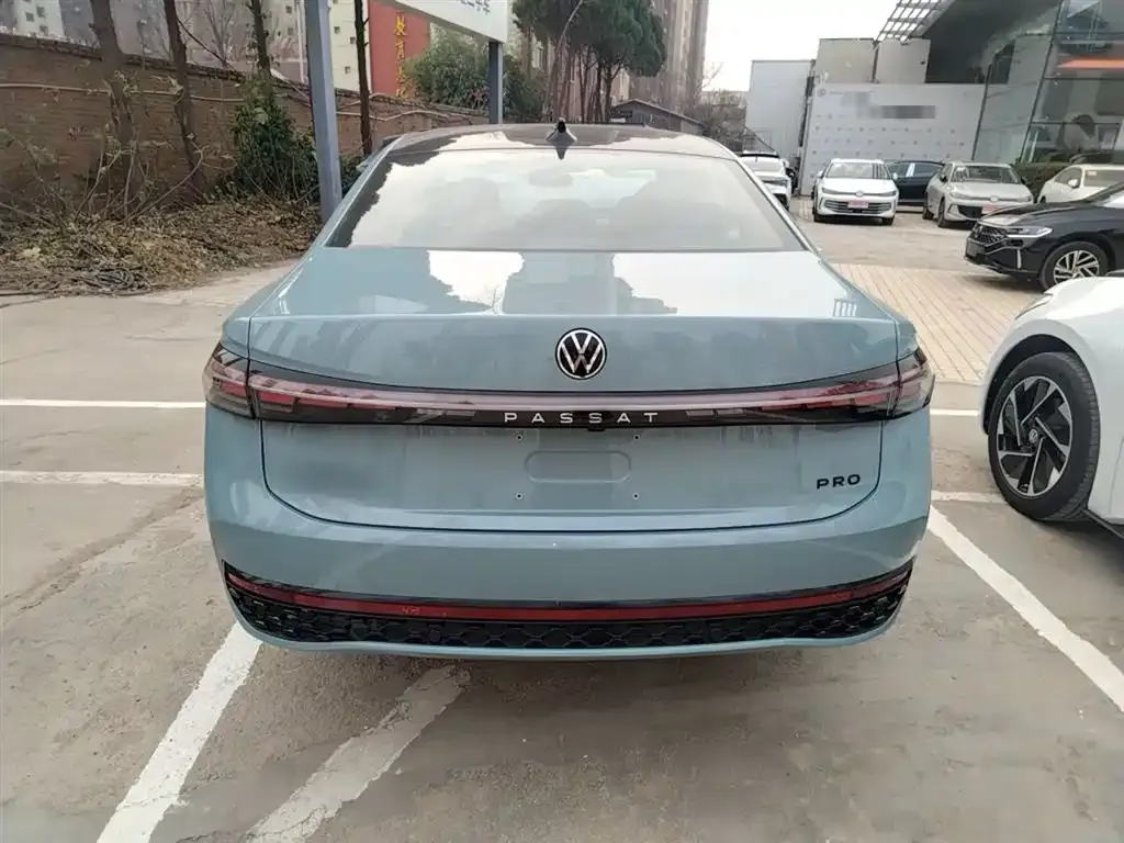 Volkswagen Passat — фото 3