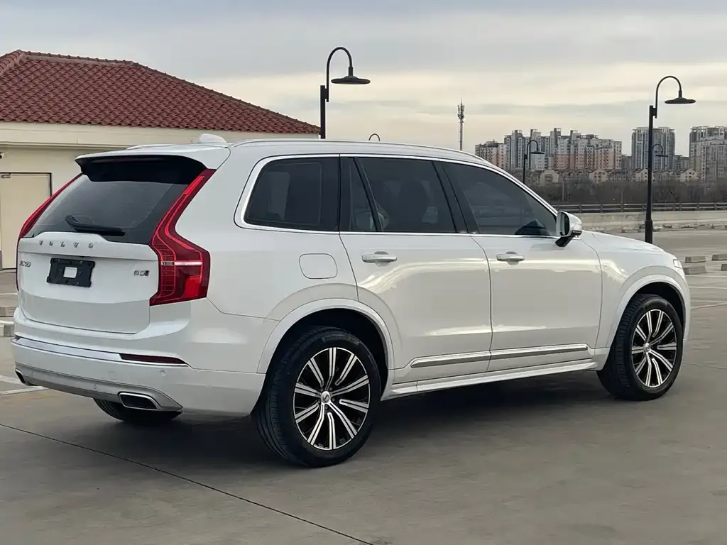 Volvo XC90 — фото 7
