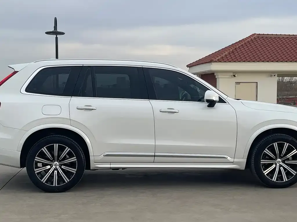 Volvo XC90 — фото 3