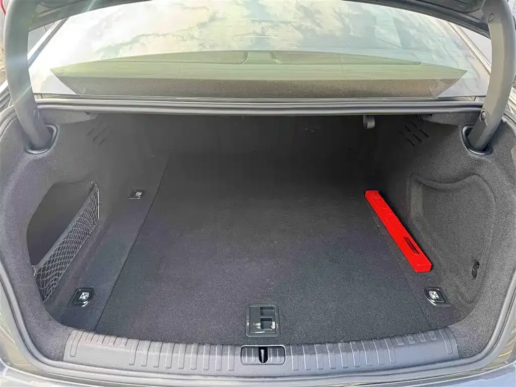 Audi A6L — фото 7