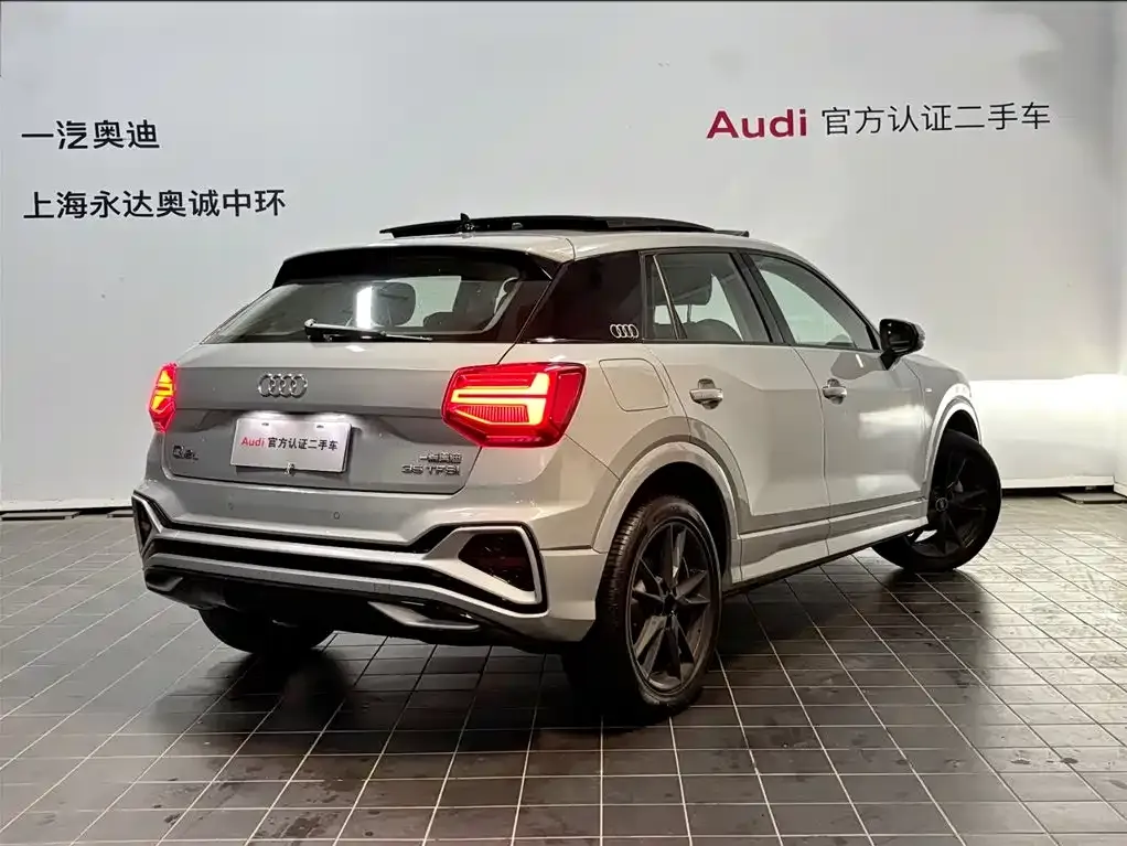 Audi Q2L — фото 5