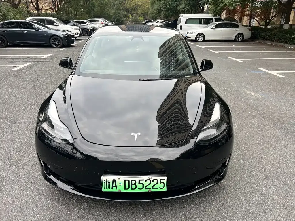 Tesla Model 3 — фото 6